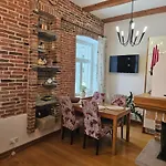 Апартаменты Arina Guest *