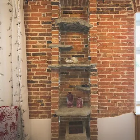 阿林娜格斯特公寓 公寓 库雷萨雷